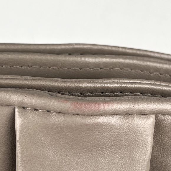 Vintage Clamshell Leather Clutch Handbag Gold-Tone Hardware, Beige - Picture 9 of 9